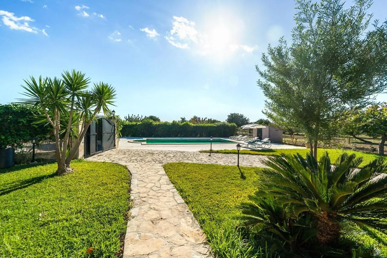 Villa Tabo Campanet 0*,  Ισπανία
